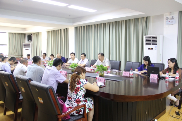 兄弟单位交流学习中