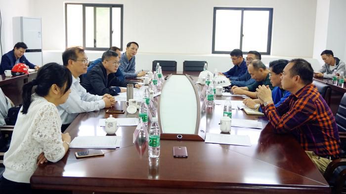 5.2聚会现场。。。。谢微旋 摄700.jpg