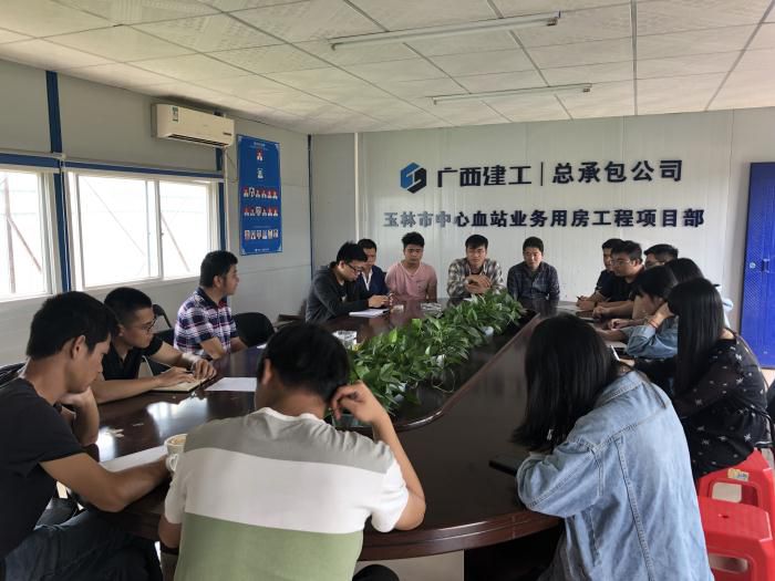 3聚会现场。。。李宁 摄_700x525.jpg