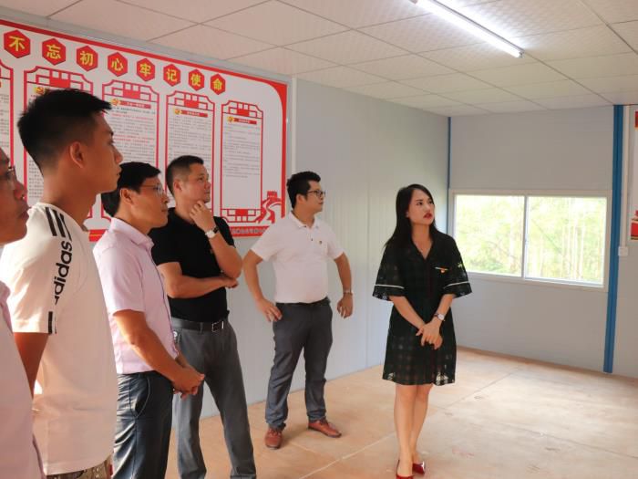 3旅行党员活动室。。。。。。 杨俊峰 摄700.jpg