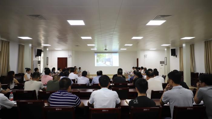 9.1聚会现场。。。。。。李立云 摄700.JPG