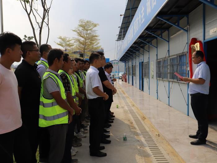 7.2揭牌现场。。。。杨钰 摄700.JPG