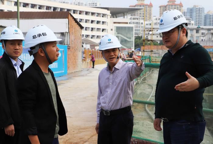 6检查现场。。。。侯健杰 摄700.JPG