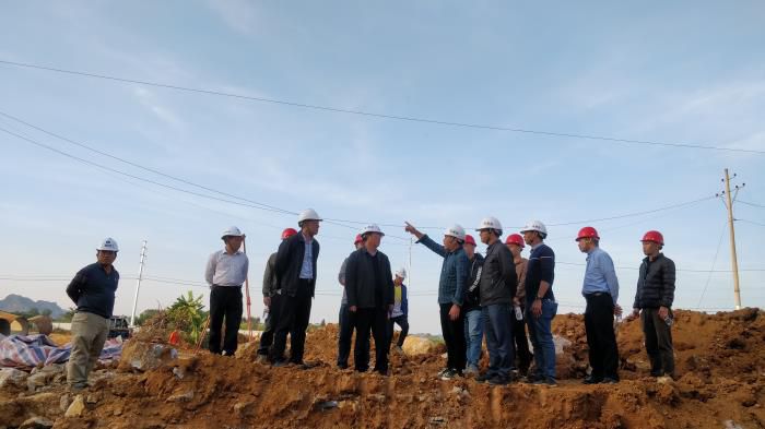 1.1检查现场。。。刘庆文摄700.jpg