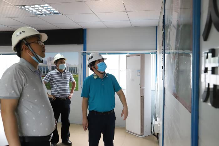 6.2钟山人民医院项目检查现场。。。。侯健杰 摄700.JPG