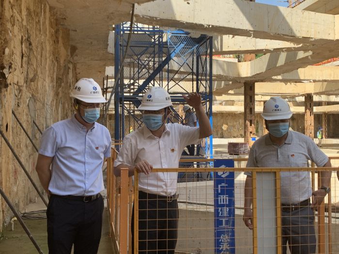 项目调研现场。。。。。。杨桂峰 摄.jpg