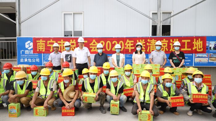 合影。。李立云 摄.jpg