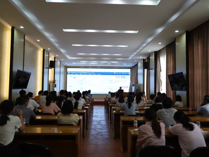 培训现场。。。。。。李杰 摄.jpg