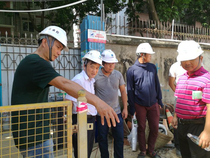 检查现场。。 卢铭浩 摄.jpg