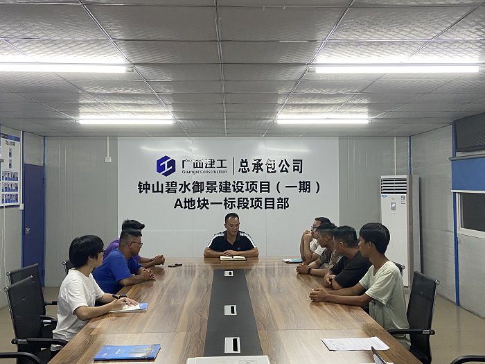 座谈会现场。。。。。韦秀丽 摄.jpg