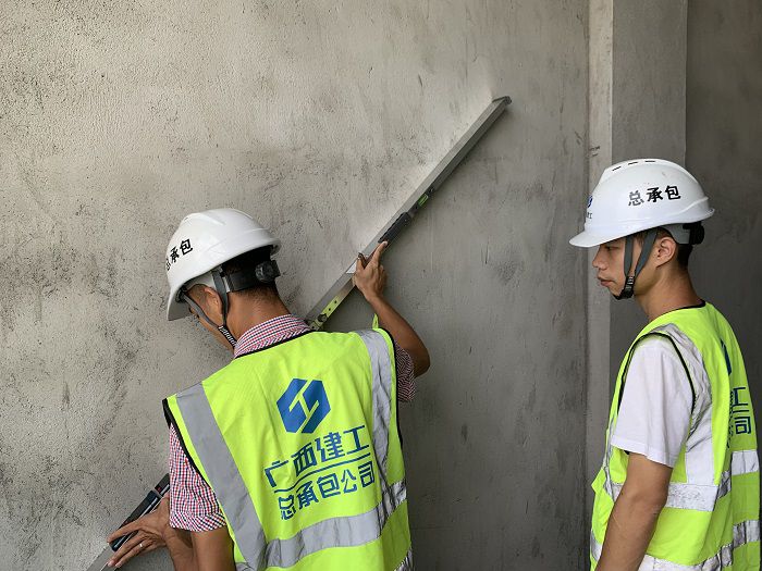 现场知识手艺指导。。。梁宗吕 摄.jpg