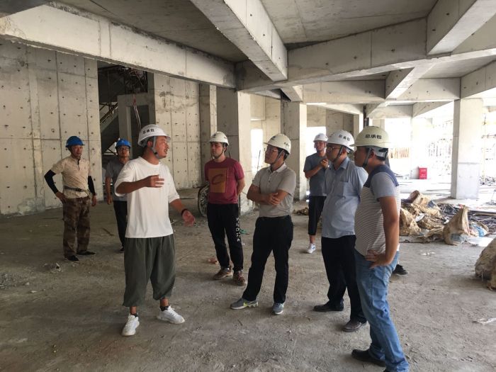 23检查现场。。。。赵雲 摄.jpg