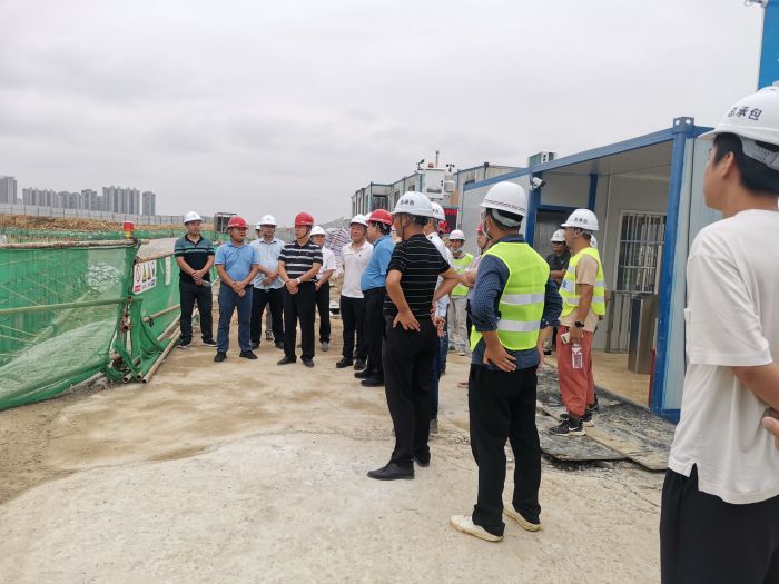 54检查现场。。。罗凯 摄 (2).jpg