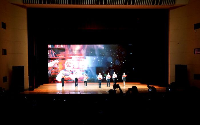 59朗诵演出。。。。。谢微旋 摄.jpg