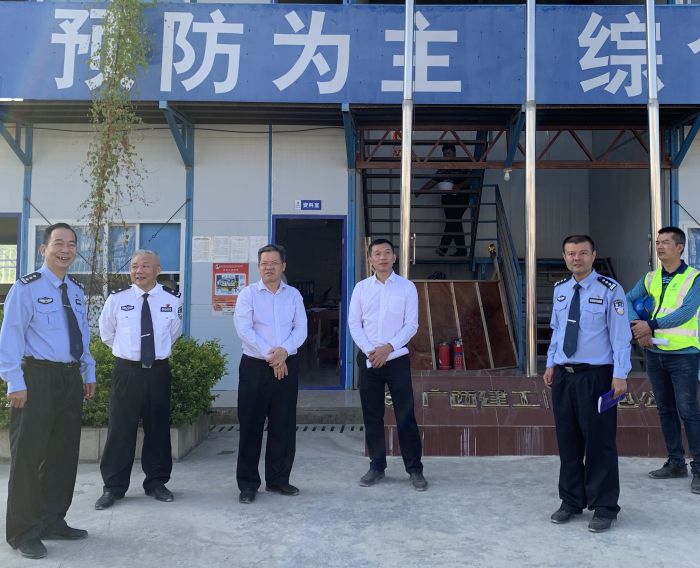 60调研现场。。。。。。 王妤瑶 摄.jpg