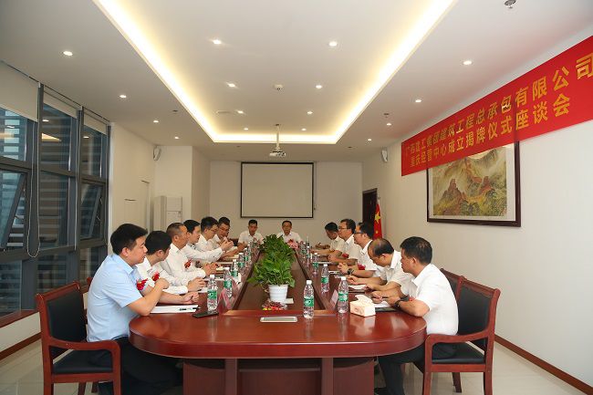 座谈会现场。。。。。。杨桂峰 摄（修图）.jpg