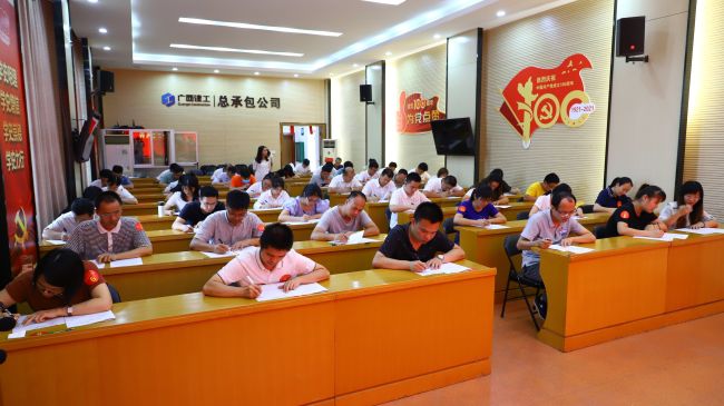 竞赛现场。。。。ㄐ尥迹1.jpg