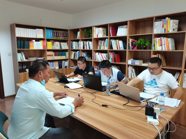 第二组答辩现场。。。。。李立云 摄.jpg