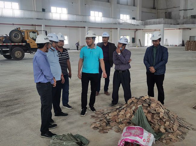 现场指导事情。。梁宏宇 摄（修图）.jpg