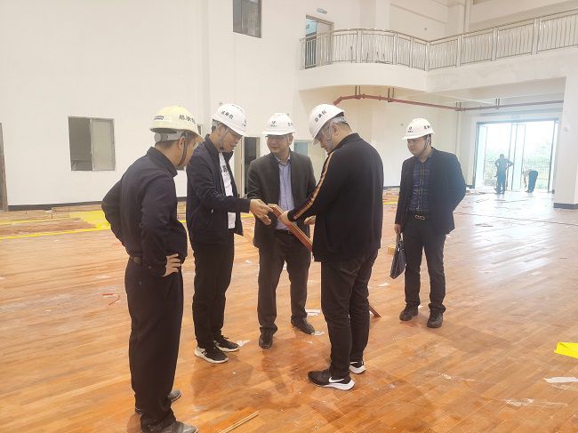 现场指导事情。。刘博群 摄（修图） (2).jpg