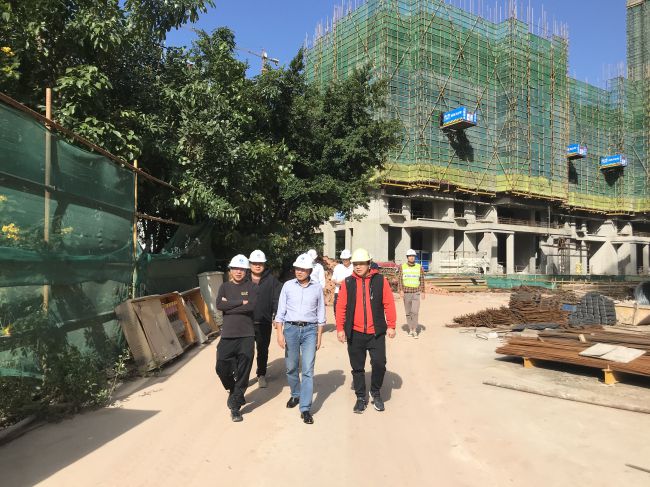 检查工地现场。。。；；；莆氖 摄（修图）.jpg