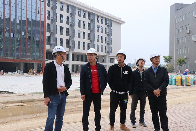 陈祖训到交院项目检查指导。。 周煜川 摄（修图）.jpg