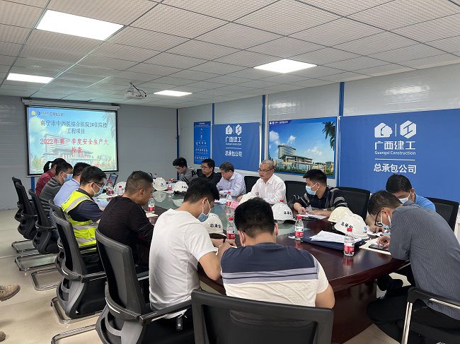 聚会现场。。卢丽君 摄（修图）.jpg