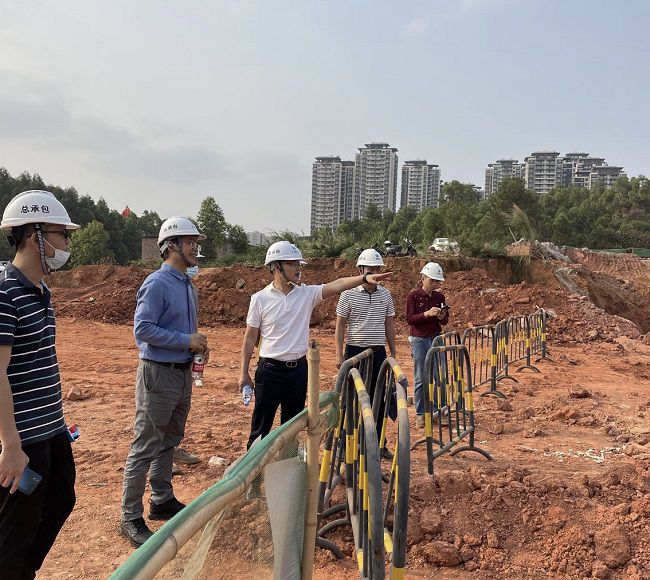 检查现场。。。。。梁荣程 摄（修图）.jpg