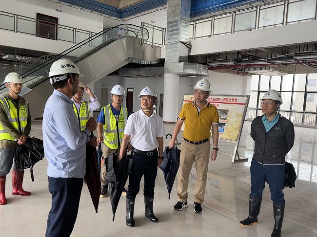 邓少新带队到广西工商职业手艺学院项目检查。。。。。。卢丽君 摄（修图）.jpg