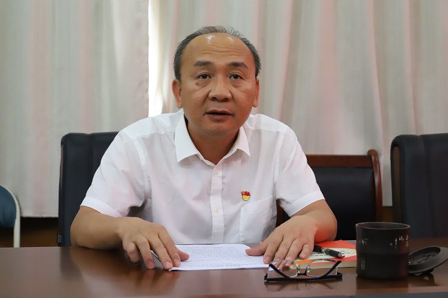 公司党委副书记、总司理 陆烜讲党课（修图）.jpg