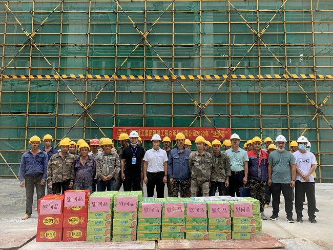 送清凉现场。。。。蔡怡灵 摄（修图）.png