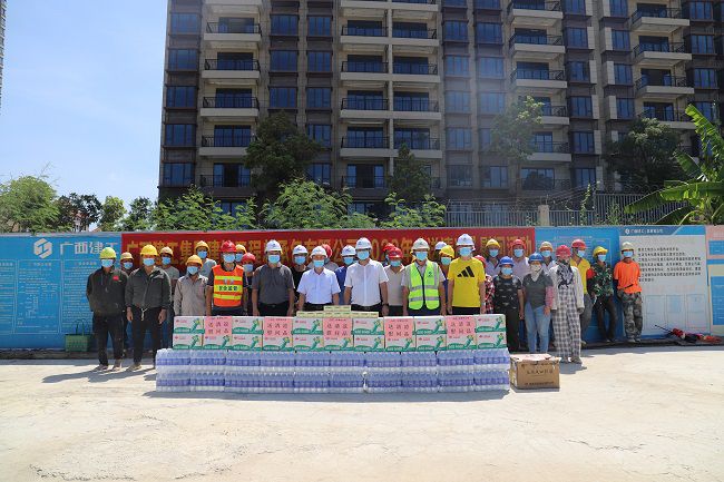 活动合影。。杨钰 摄（修图）.jpg