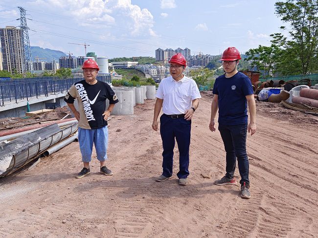 指导现场。。韦武澳 摄（修图）.jpg