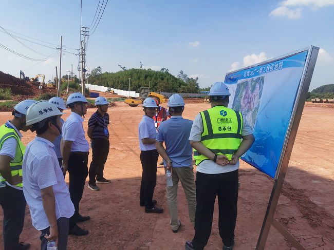 检查现场。。。。。陆勤 摄（修图）.jpg