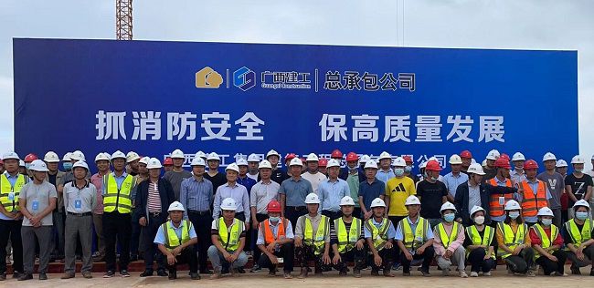 合影留念。。。。熊赞 摄（修图）.jpg