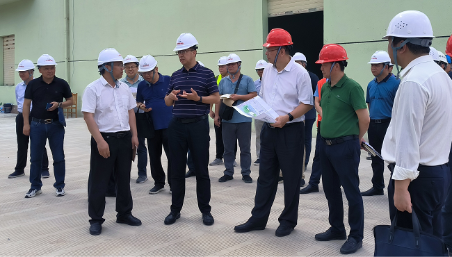 视察项目现场。。。。谢家宝 摄（修图）.png