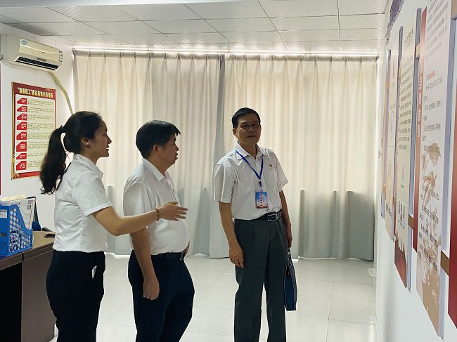 旅行党员活动室。。。卢丽君 摄（修图）.jpg