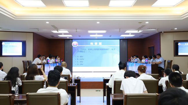 抢答环节。。。。。。杨钰 摄（修图）.jpg