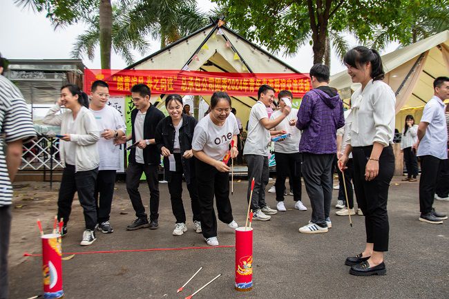 投壶现场。。。郭奎君 摄.jpg