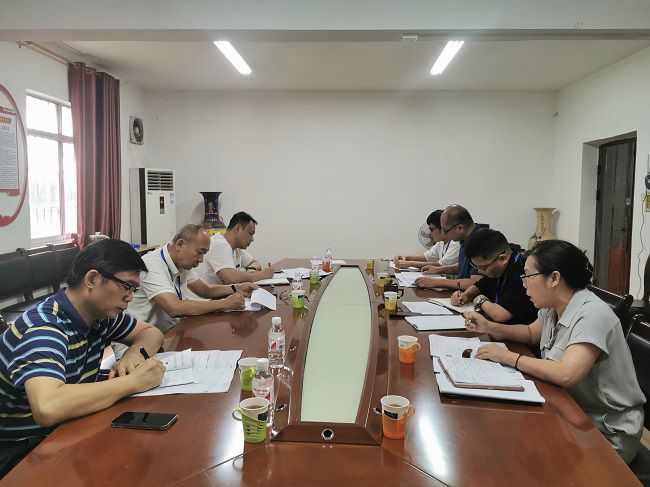 聚会现场。。。。。。王瑾贞 摄（修图）.jpg