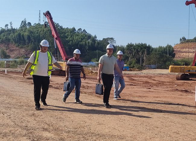 调研现场。。。。。陆勤摄（修图）.jpg