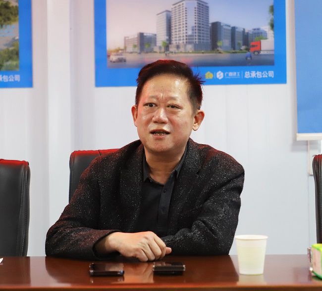 牙岑岭讲话 修图1.jpg