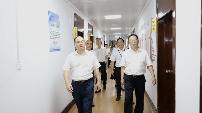 旅行办公场合（修图版）.jpg